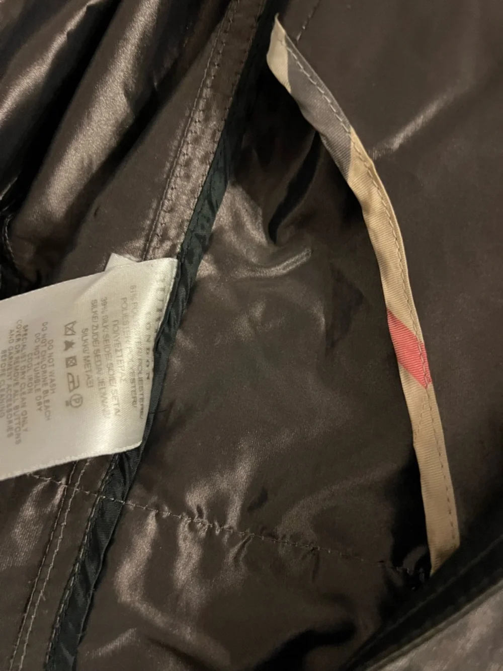 Burberry Women’s Metalli trench Coat - Picture 5 of 5